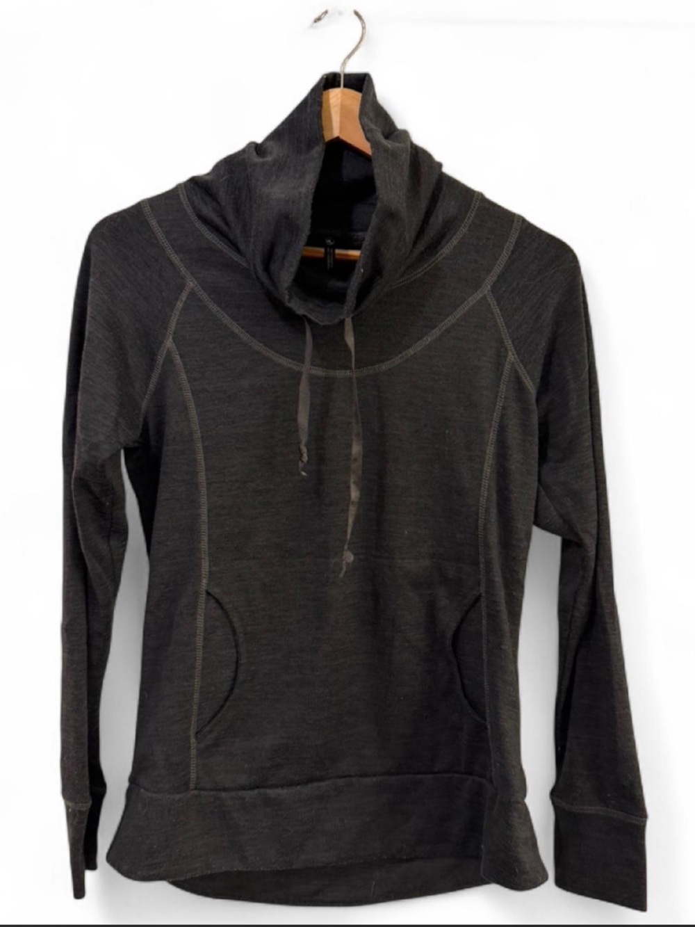 Grey Kuhl drawstring turtleneck pullover
